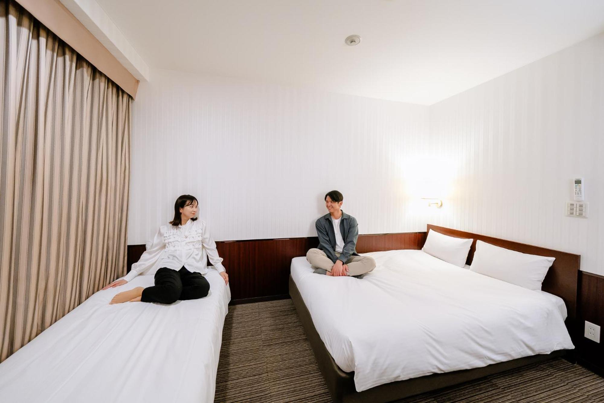 Hotel Hillarys Osaka Luaran gambar