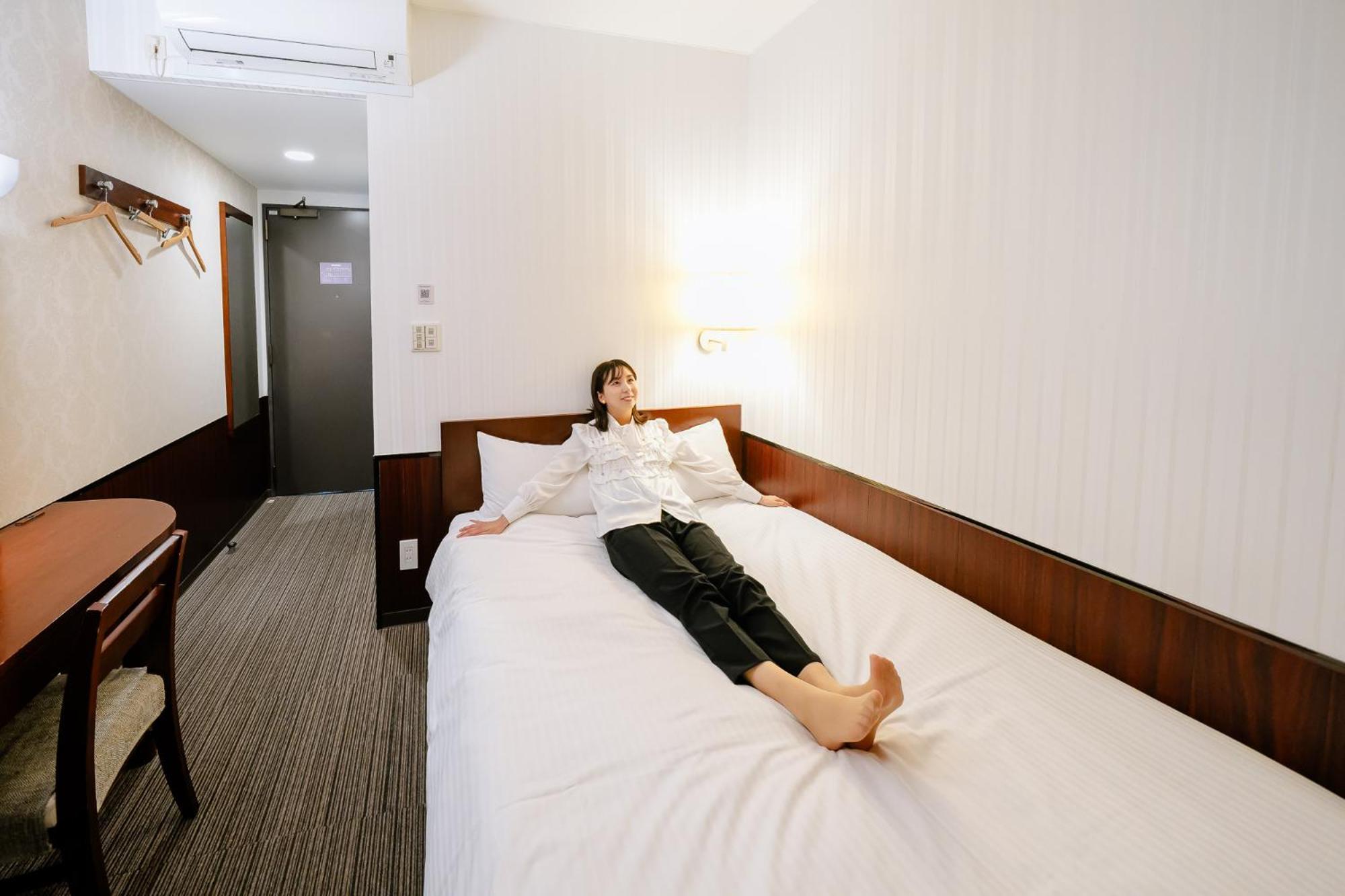 Hotel Hillarys Osaka Luaran gambar