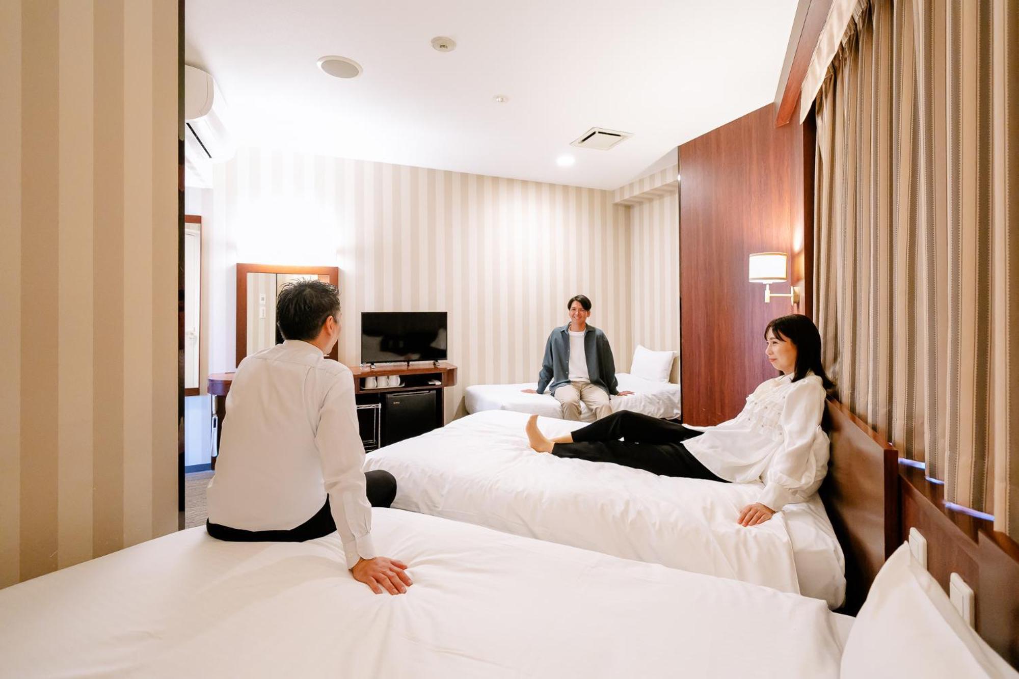 Hotel Hillarys Osaka Luaran gambar