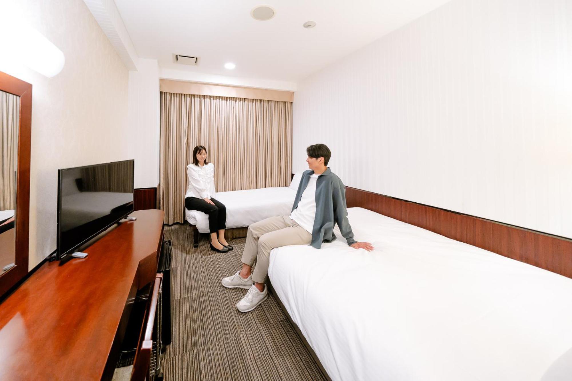 Hotel Hillarys Osaka Bilik gambar