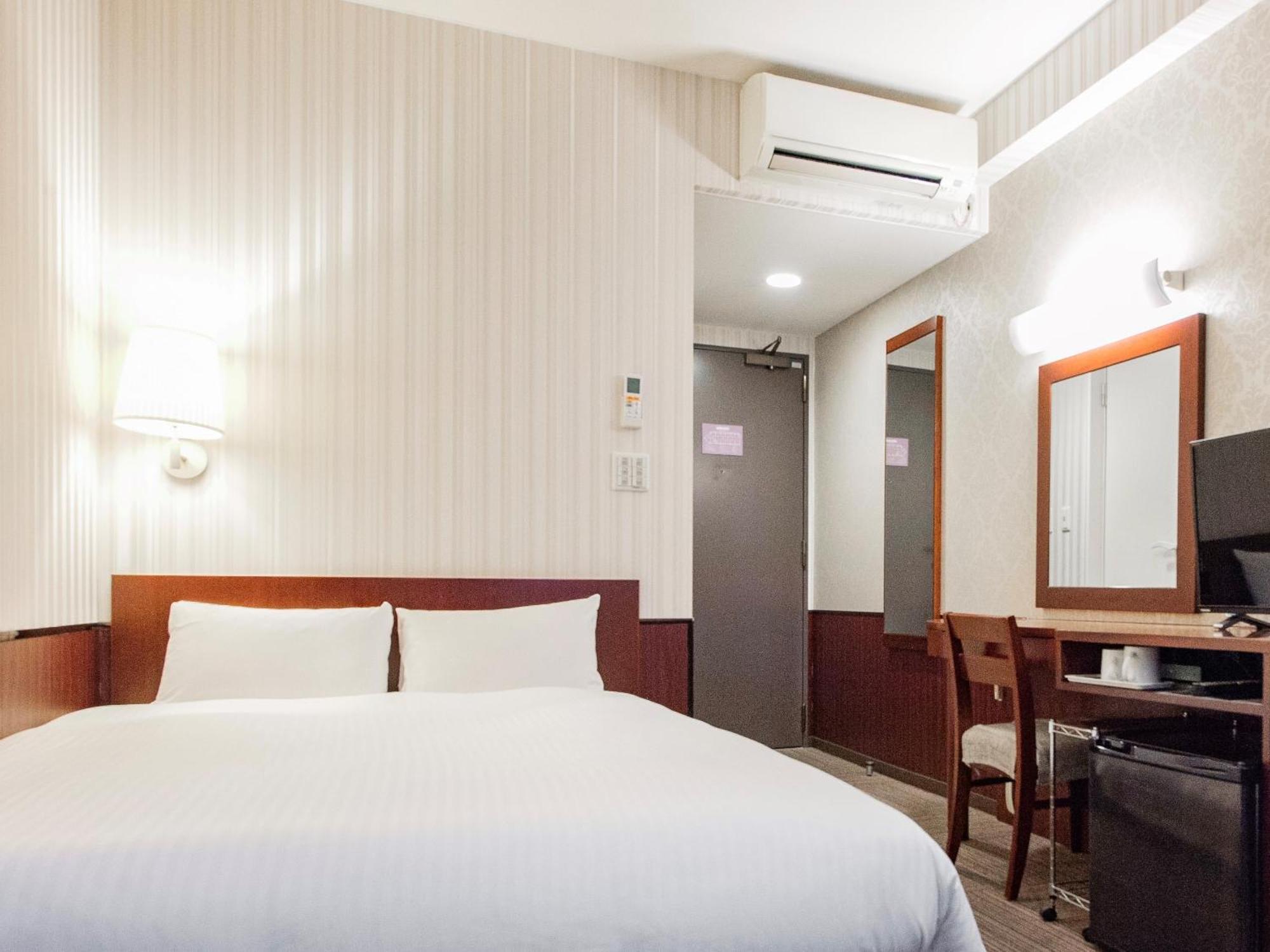 Hotel Hillarys Osaka Bilik gambar